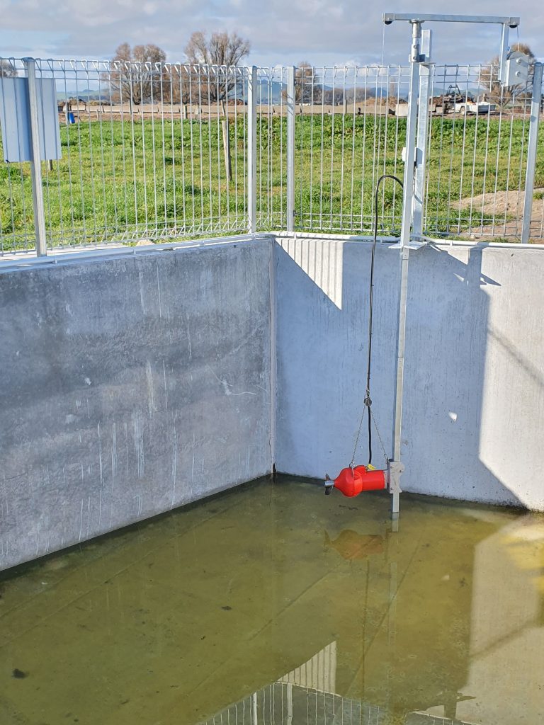 1.5KW SCM Stirrer in a 45m3 concrete tank