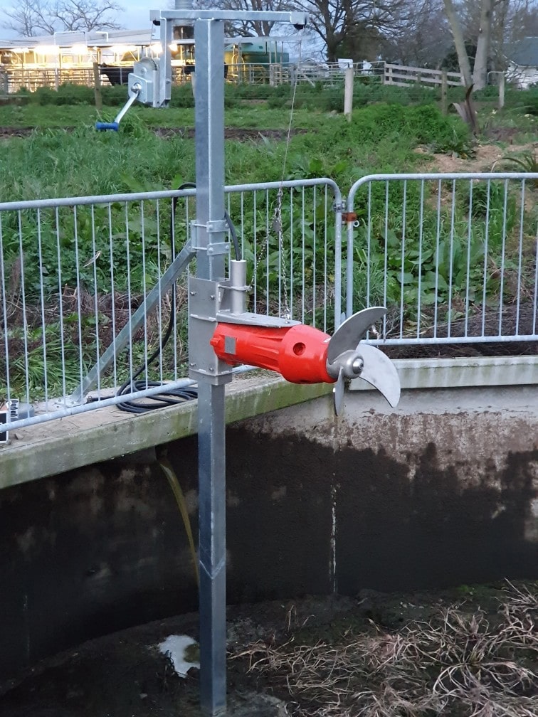 4kw SCM Stirrer in a large concrete tank